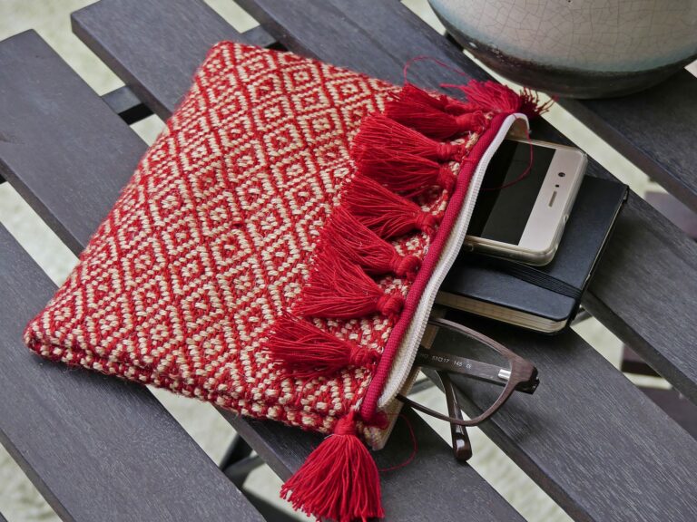 Petite pochette rouge