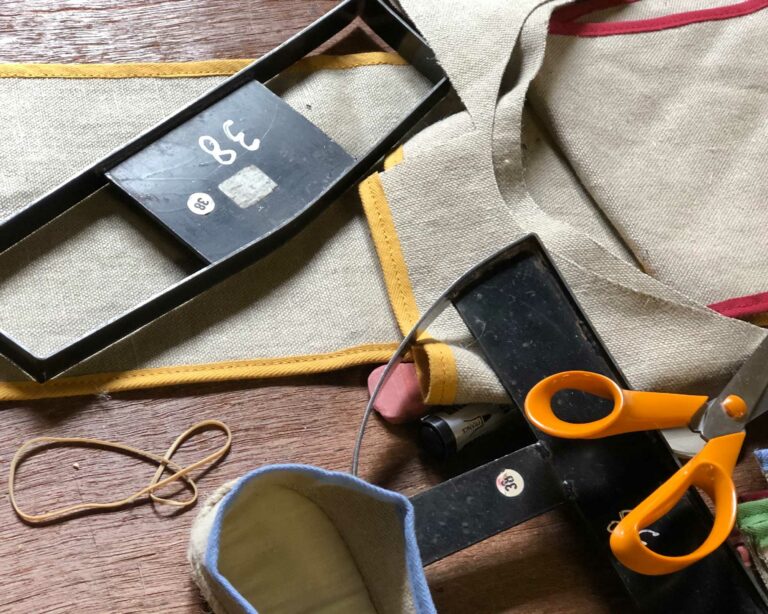 étape 1 : découpe tissu des espadrilles