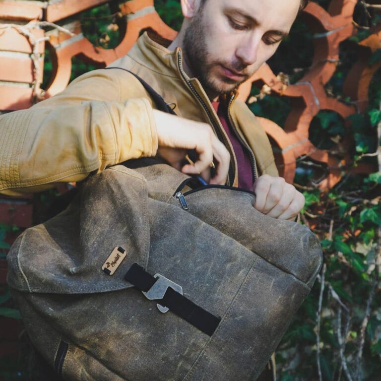 Poche latérale du sac à dos Jo