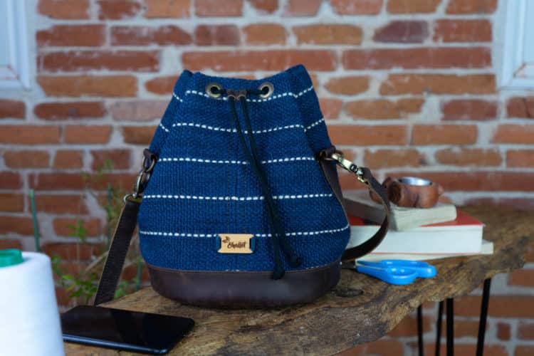 Seau mariniaire bleu fait main jute cuir